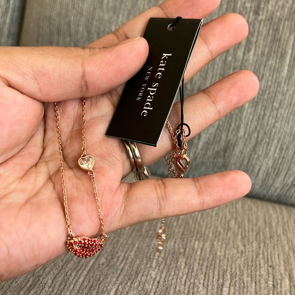 kate spade kiss necklace